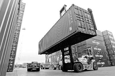 浙江外贸上半年进出口总值同比增四成，展现强劲复苏势头